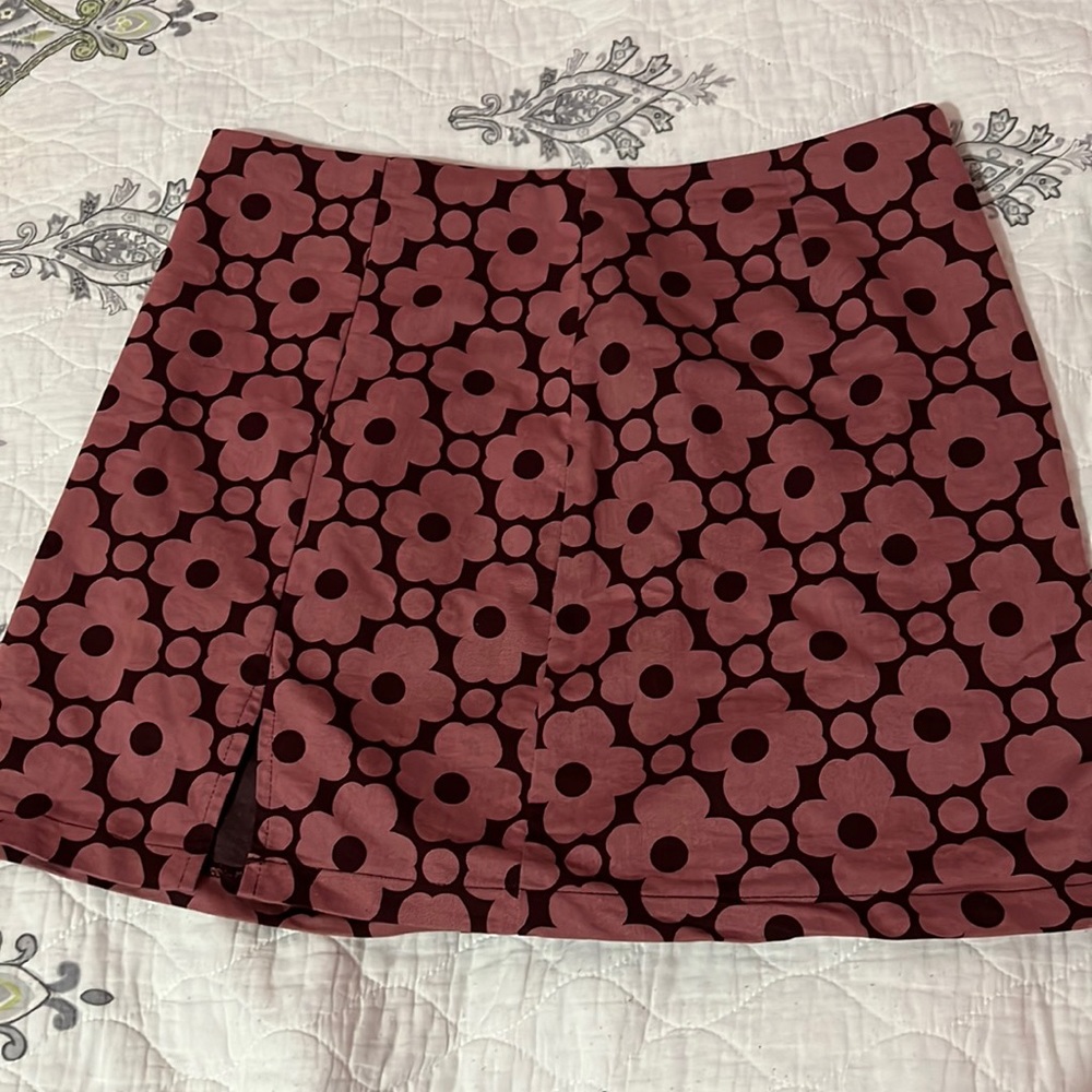 UO Retro Floral Mini-Skirt